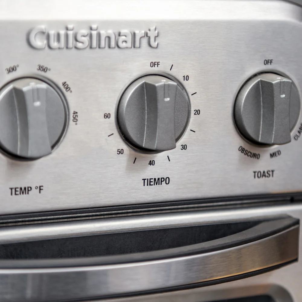 2025 Cuisinart® TOA-28 6-in-1 Kompaktofen, Toaster und Heißluftfritteuse