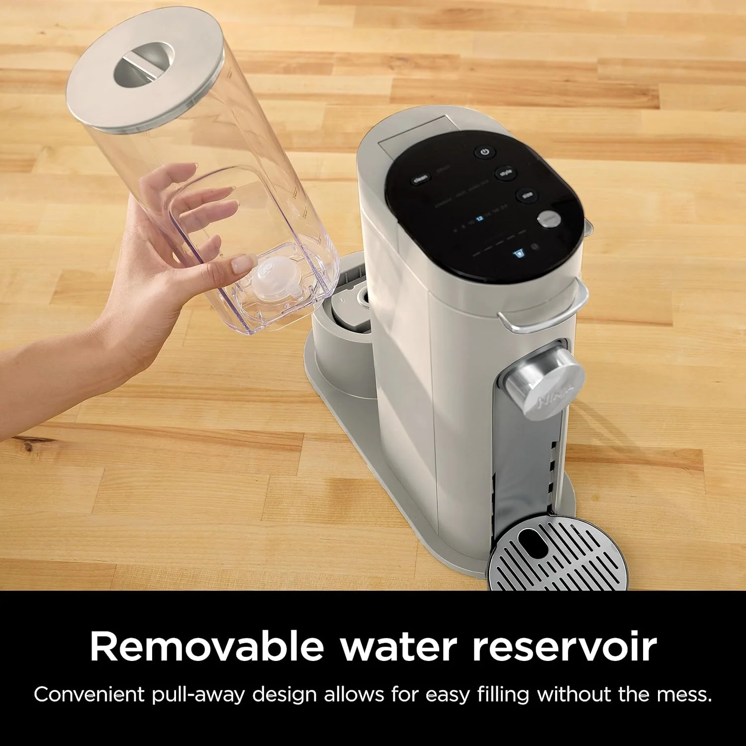 Ninja 2025 Kapsel- und Kaffeepad-Kaffeemaschine für Einzelportionen. Kompatibel mit K-Cup®-Kapseln. Brüht gemahlenen Kaffee oder Pads. Kompaktes Design. 1,6-Liter-Wassertank. Geeignet für Reisebecher von 177 ml bis 710 ml. Kaltbrühfunktion. Farbe: St