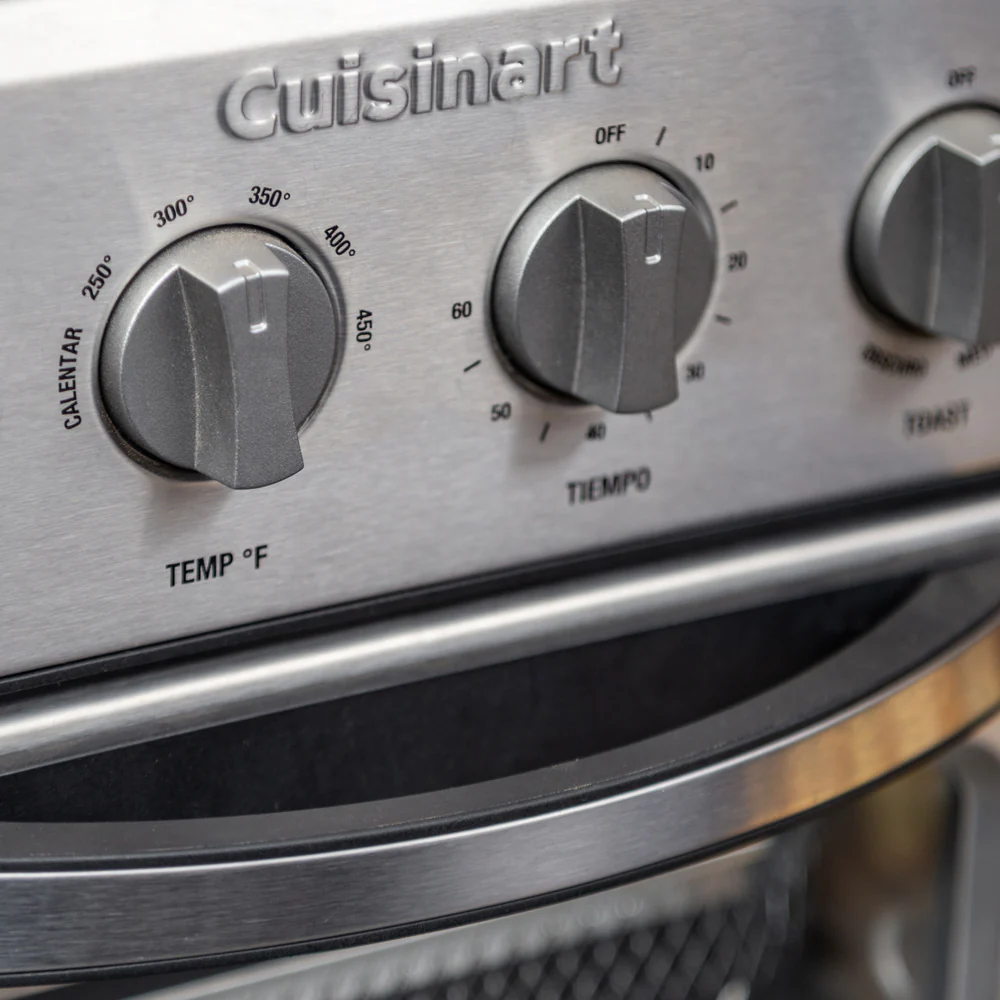 2025 Cuisinart® TOA-28 6-in-1 Kompaktofen, Toaster und Heißluftfritteuse