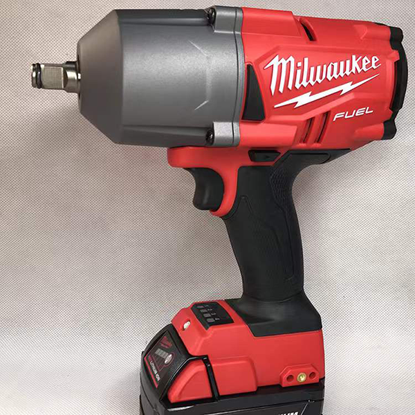 2 PC M18 FUEL car kit – 12 impact wrenches and 38 impact wrenches