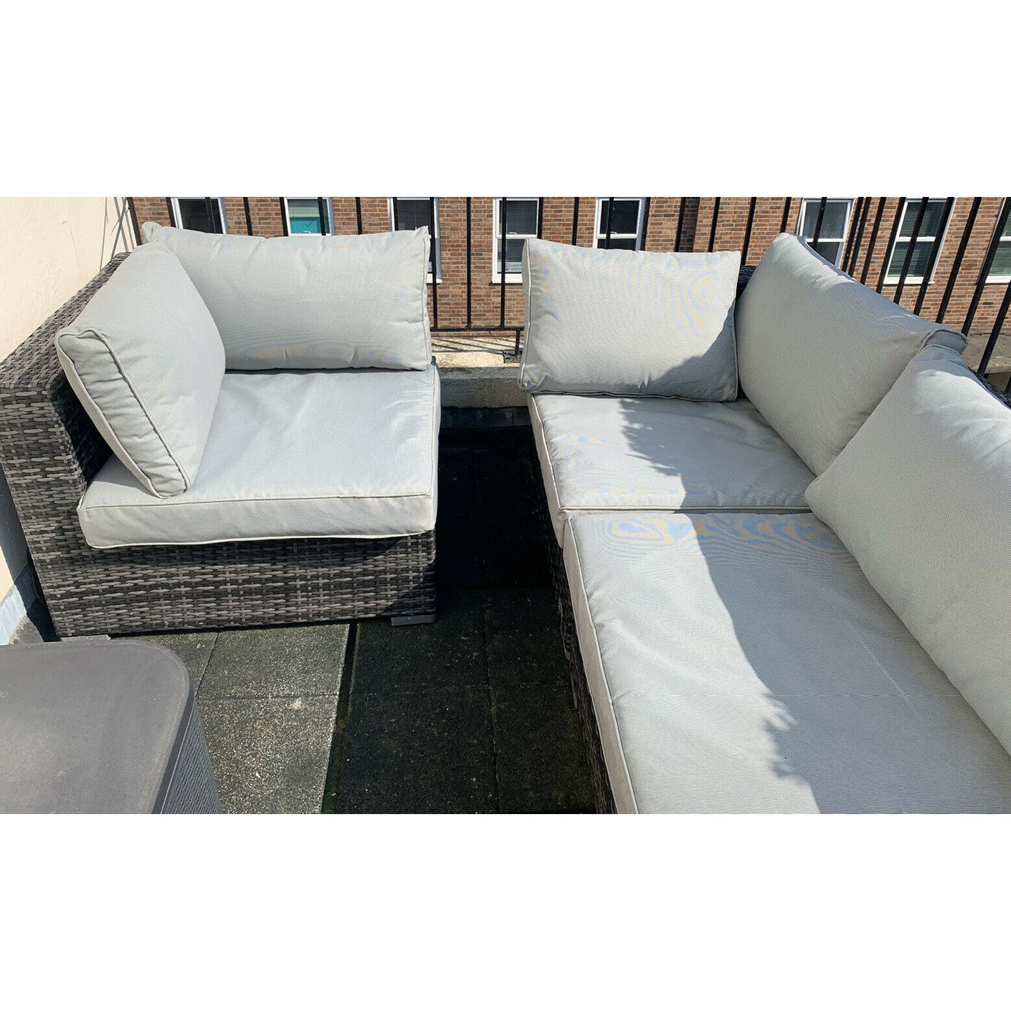 Maze Rattan London Outdoor Corner Sofa Set & Cushion Box, Grey
