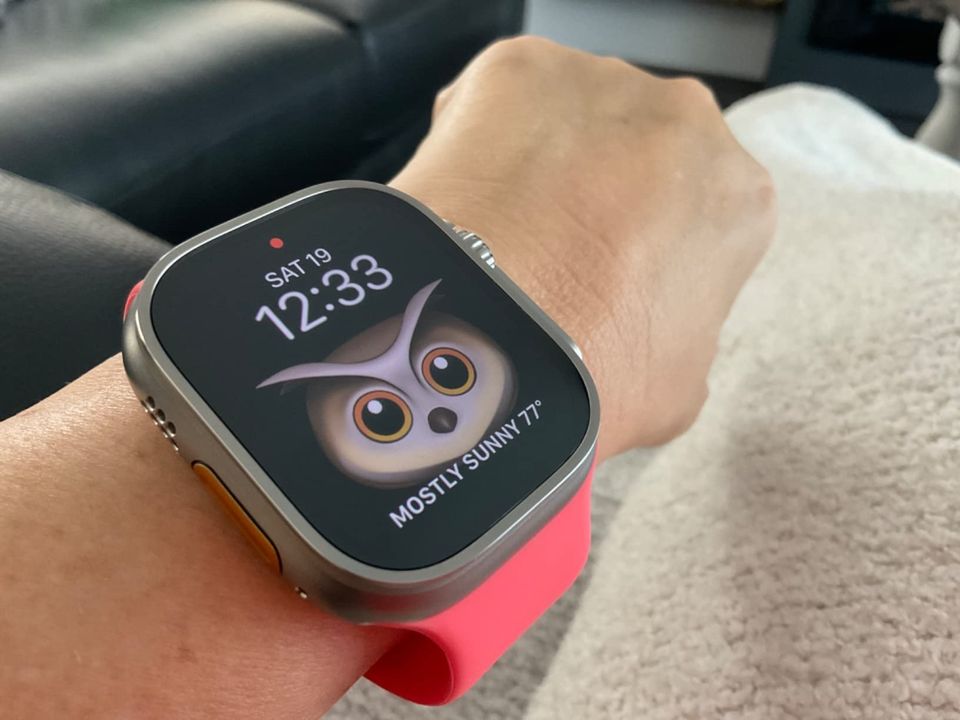 Apple Watch Ultra [GPS + Cellular 49mm] Smart Watch wRugged Titanium