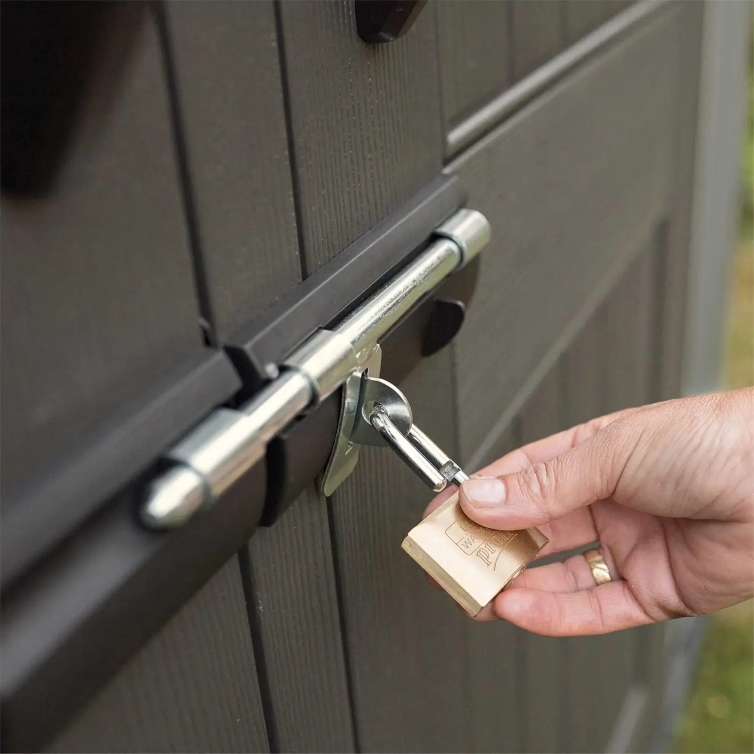 716-Big Buys. Bigger Savings