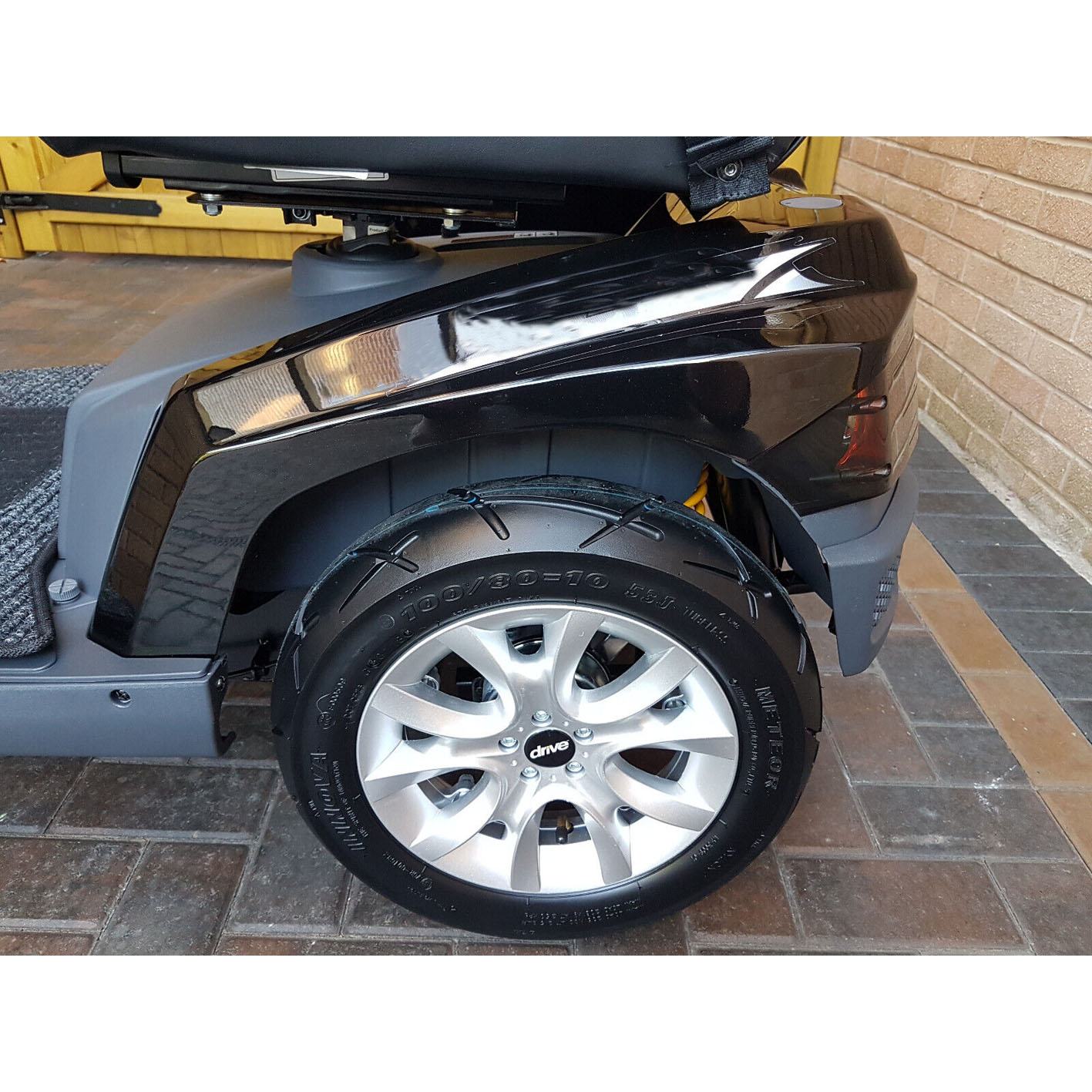 MOBILITY SCOOTER DRIVE ROYALE 4.ALL TERRAIN MOBILITY SCOOTER.