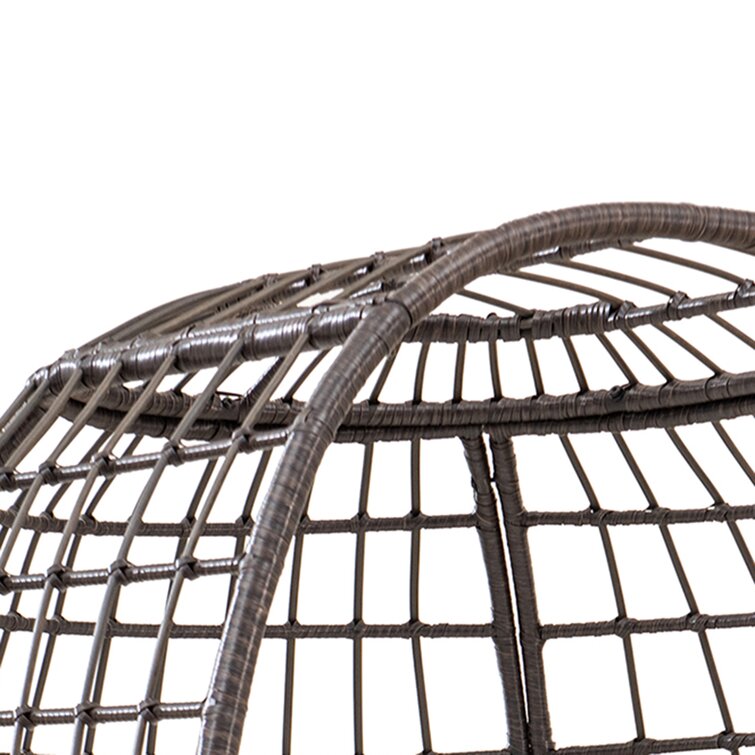 Swivel Patio Chair with Cushions