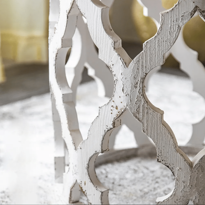 White Round Coffee Table with Tray Top Wooden Carved Accent Table (Set of Two)