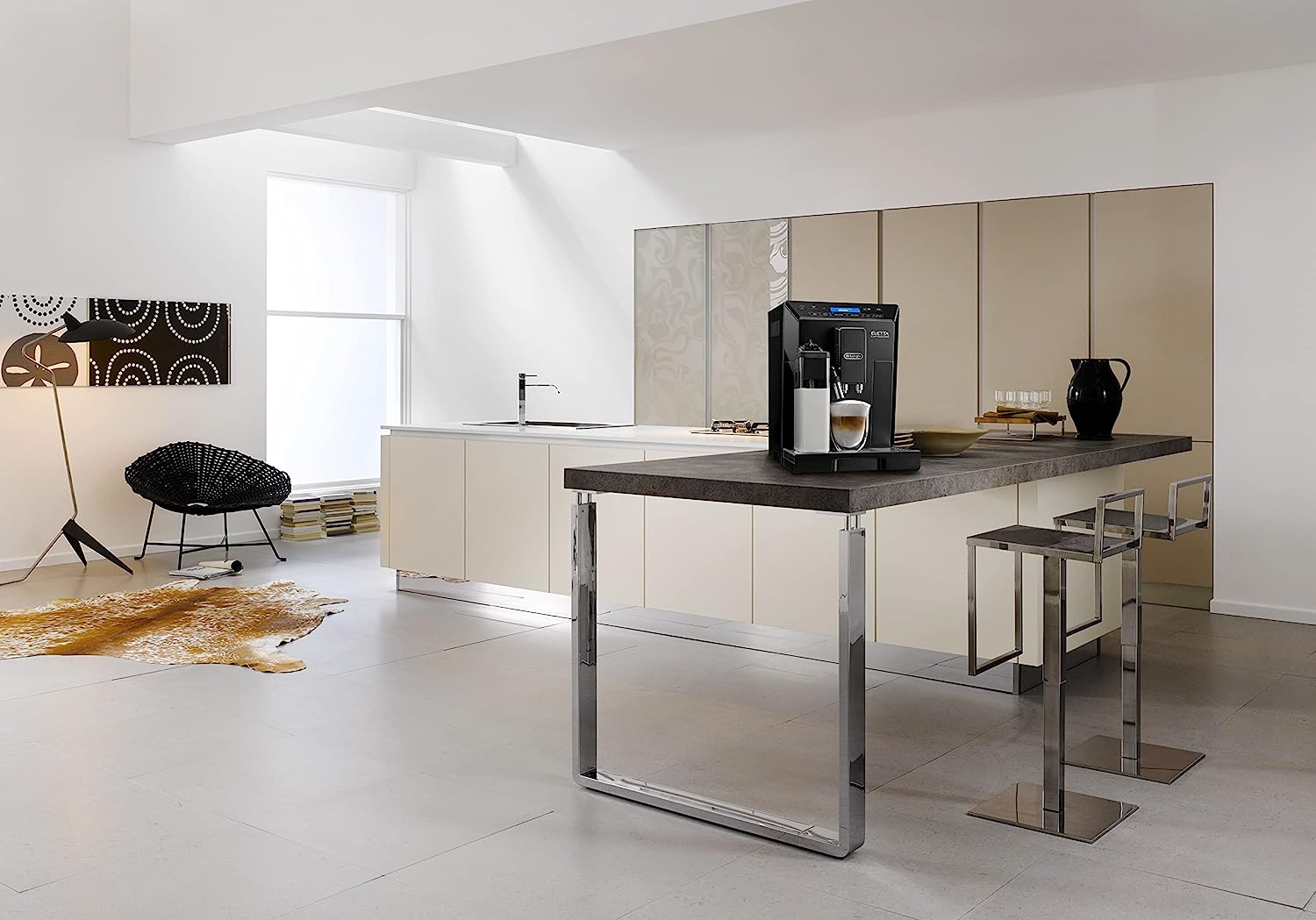 De'Longhi Eletta, Fully Automatic Bean to Cup Coffee Machine, Cappuccino and Espresso Maker, ECAM 44.660.B, 2 liters