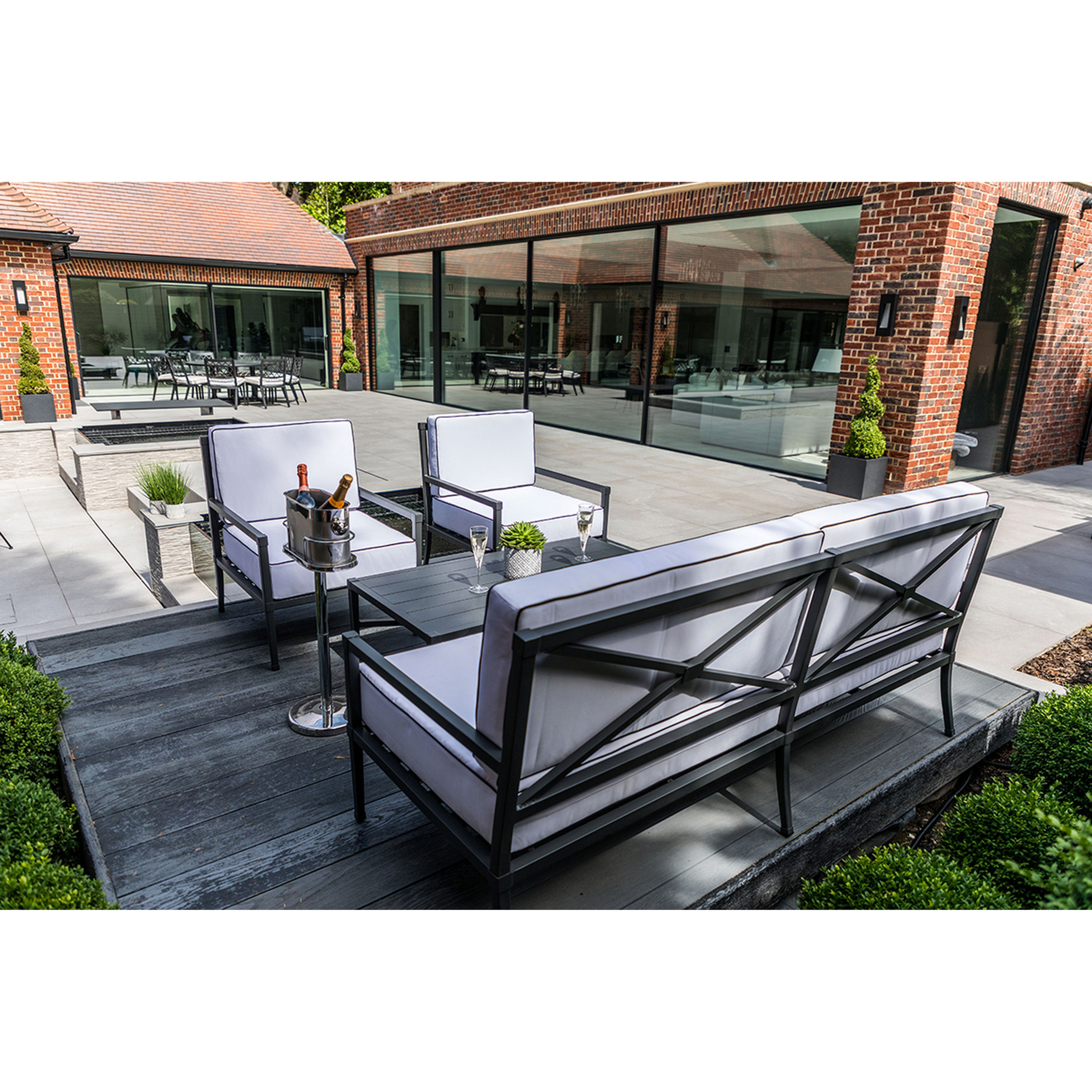 2123-Don’t miss this once in a lifetime sale