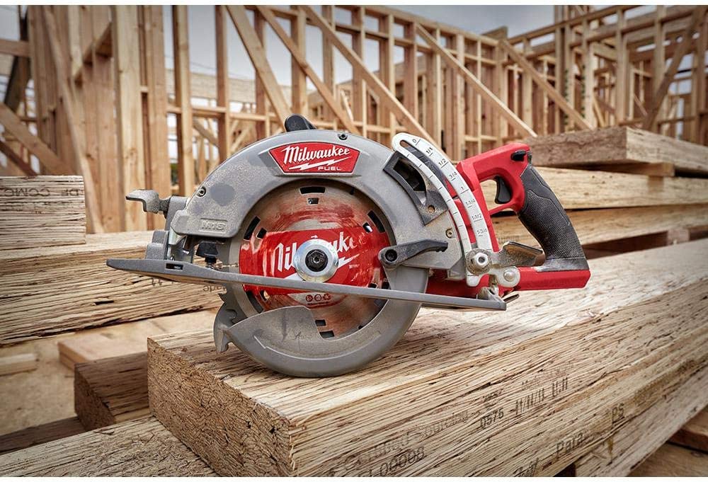 Milwaukee 2830-21HD M18 FUEL Rear Handle 7-1/4 in. Circular Saw Kit