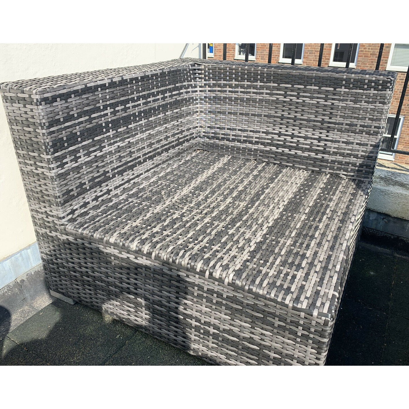 Maze Rattan London Outdoor Corner Sofa Set & Cushion Box, Grey