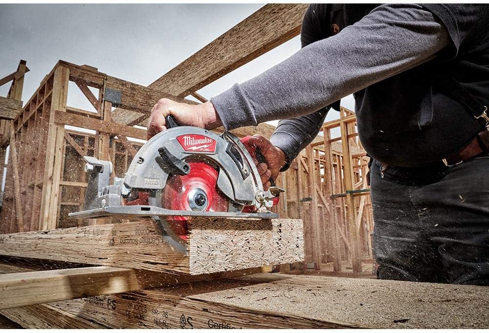 Milwaukee 2830-21HD M18 FUEL Rear Handle 7-1/4 in. Circular Saw Kit