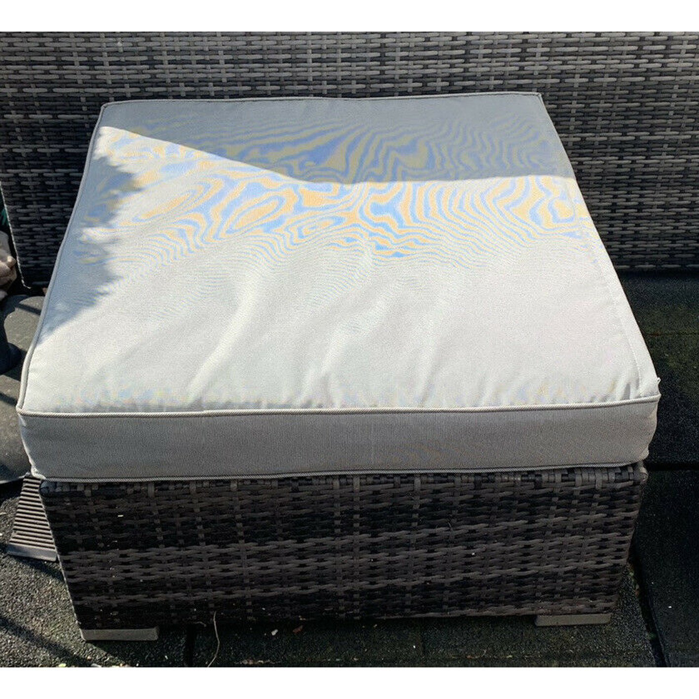 Maze Rattan London Outdoor Corner Sofa Set & Cushion Box, Grey