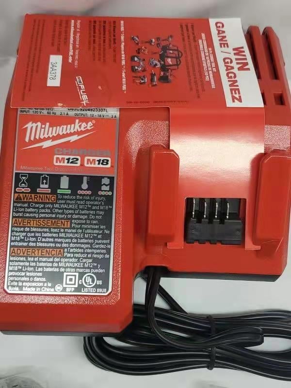 MILWAUKEE Power Tool Hammer DrillPercussion Drill Kit.