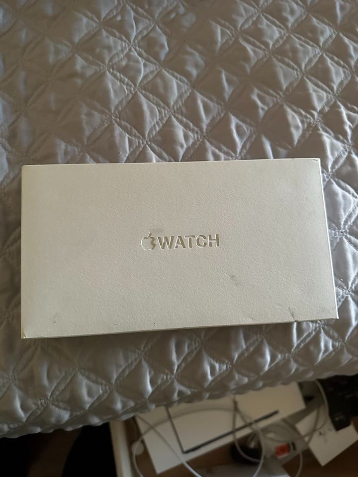 Apple Watch Ultra [GPS + Cellular 49mm] Smart Watch wRugged Titanium