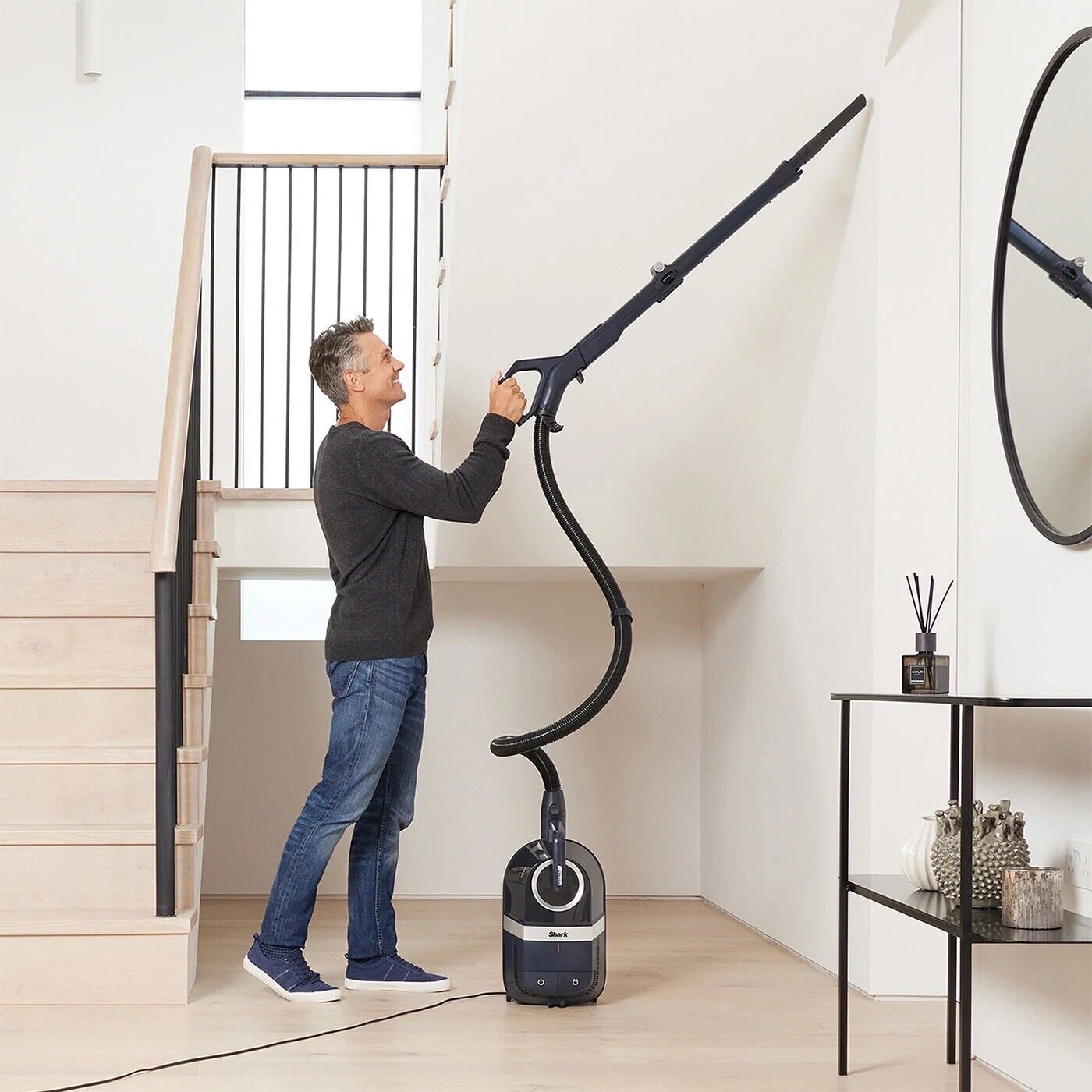 Shark DuoClean & Anti Hair Wrap Bagless Cylinder Pet Vacuum CZ500UKT