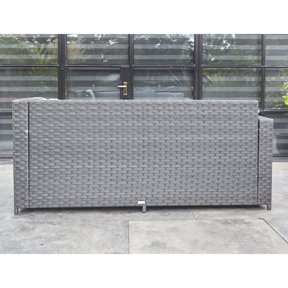 2843-Come in and join the biggest sale of the year