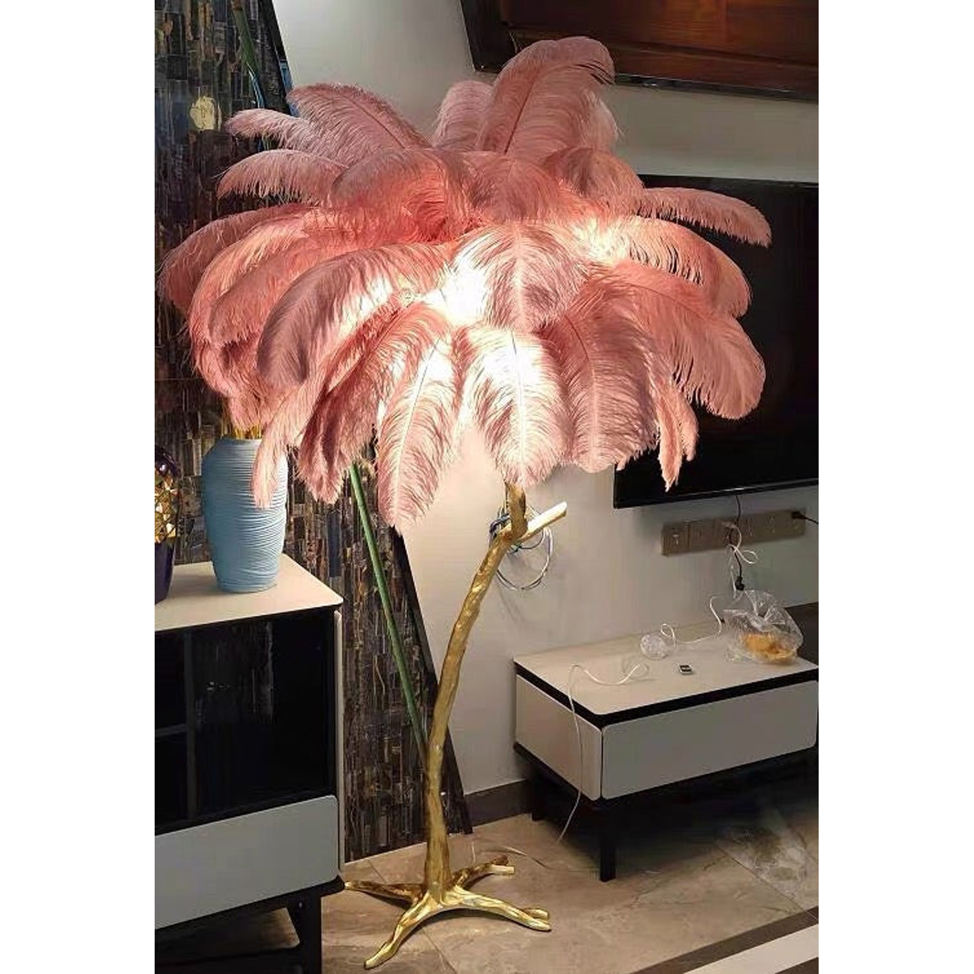 Nordic Luxury Feather Floor Lamp Resin Standing Light