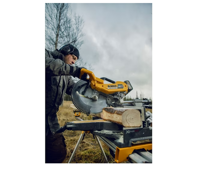 DEWALT 12-Inch Sliding Compound Miter Saw, Double Bevel (DWS780)