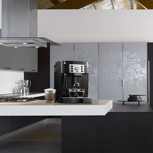 De’Longhi Magnifica S, Automatic Bean to Cup Coffee Machine, Espresso and Cappuccino Maker, ECAM22.110.B