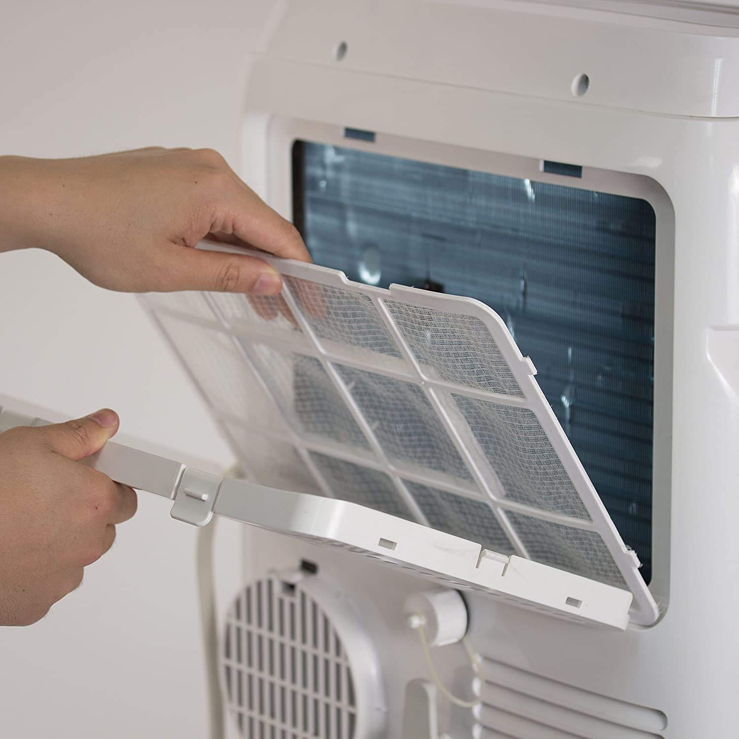 BLACK+DECKER 8,000 BTU Portable Air Conditioner with Remote Control, White