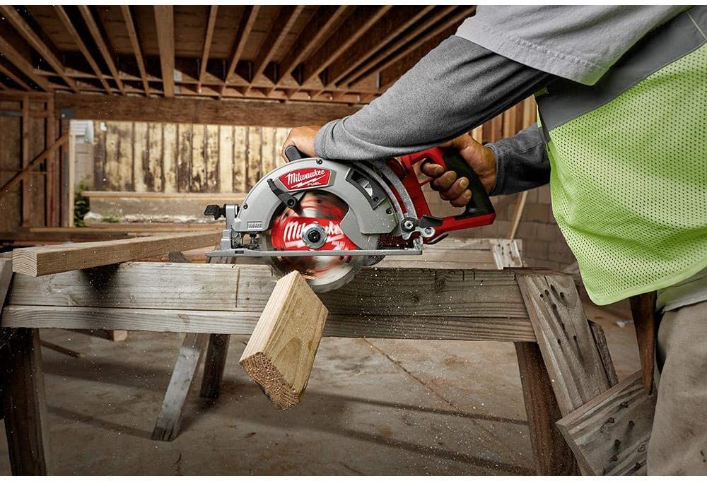 Milwaukee 2830-21HD M18 FUEL Rear Handle 7-1/4 in. Circular Saw Kit