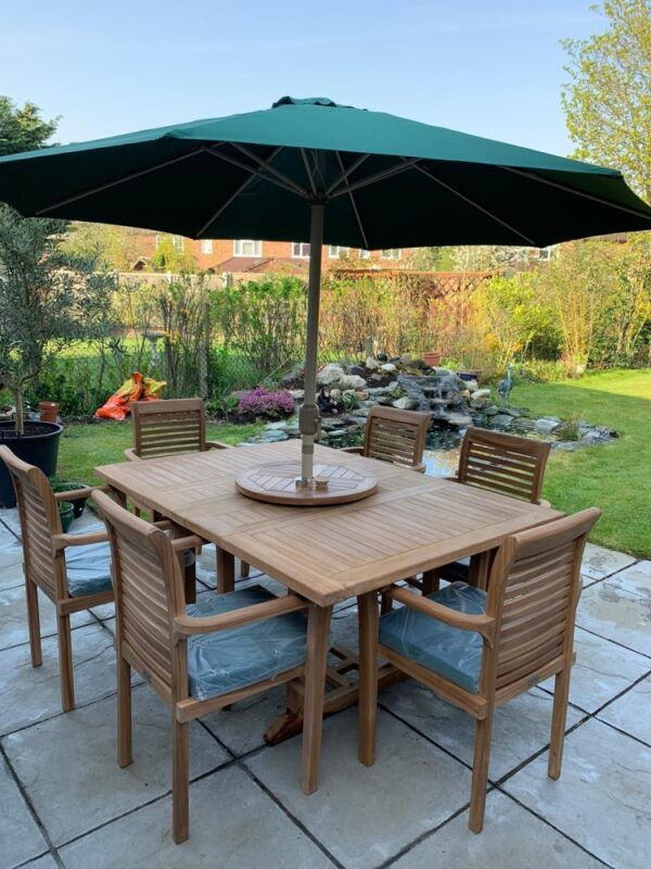 Teak garden table - Extendable rectangular table - 6 stackable chairs including cushions and parasol!