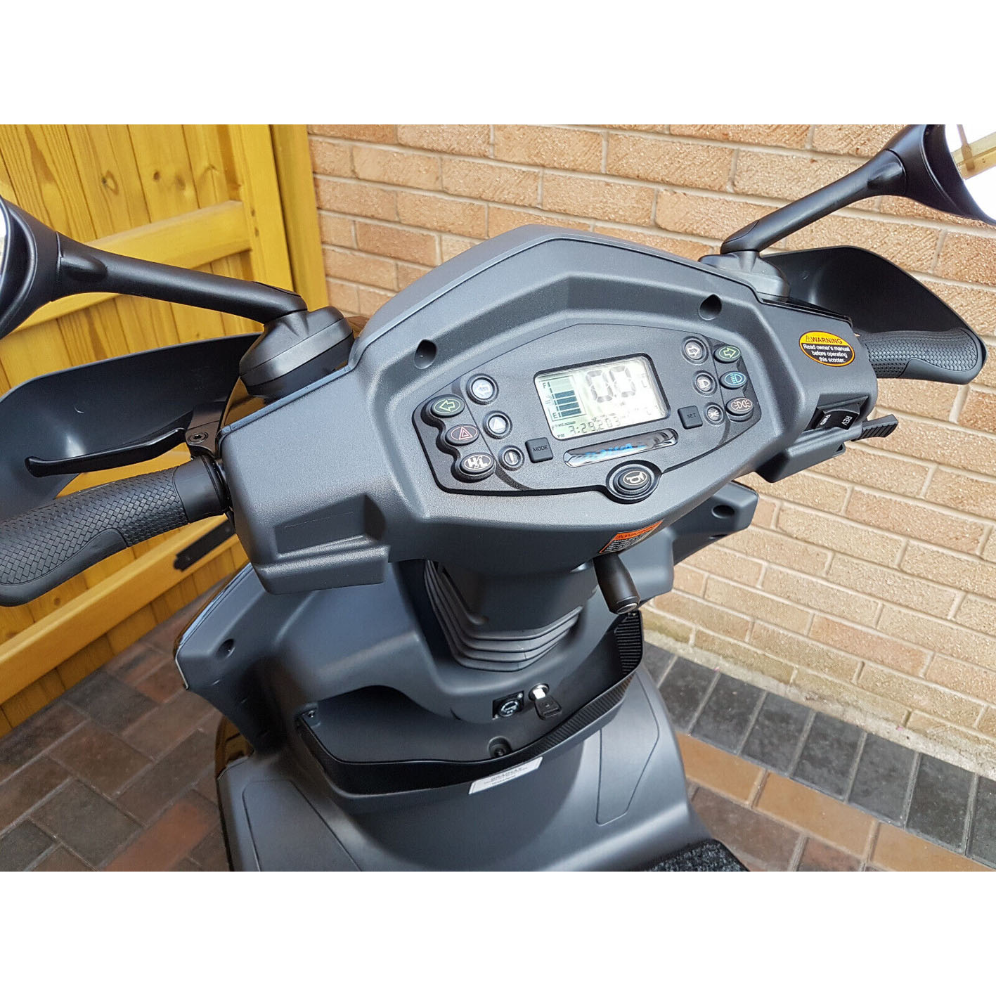 MOBILITY SCOOTER DRIVE ROYALE 4.ALL TERRAIN MOBILITY SCOOTER.