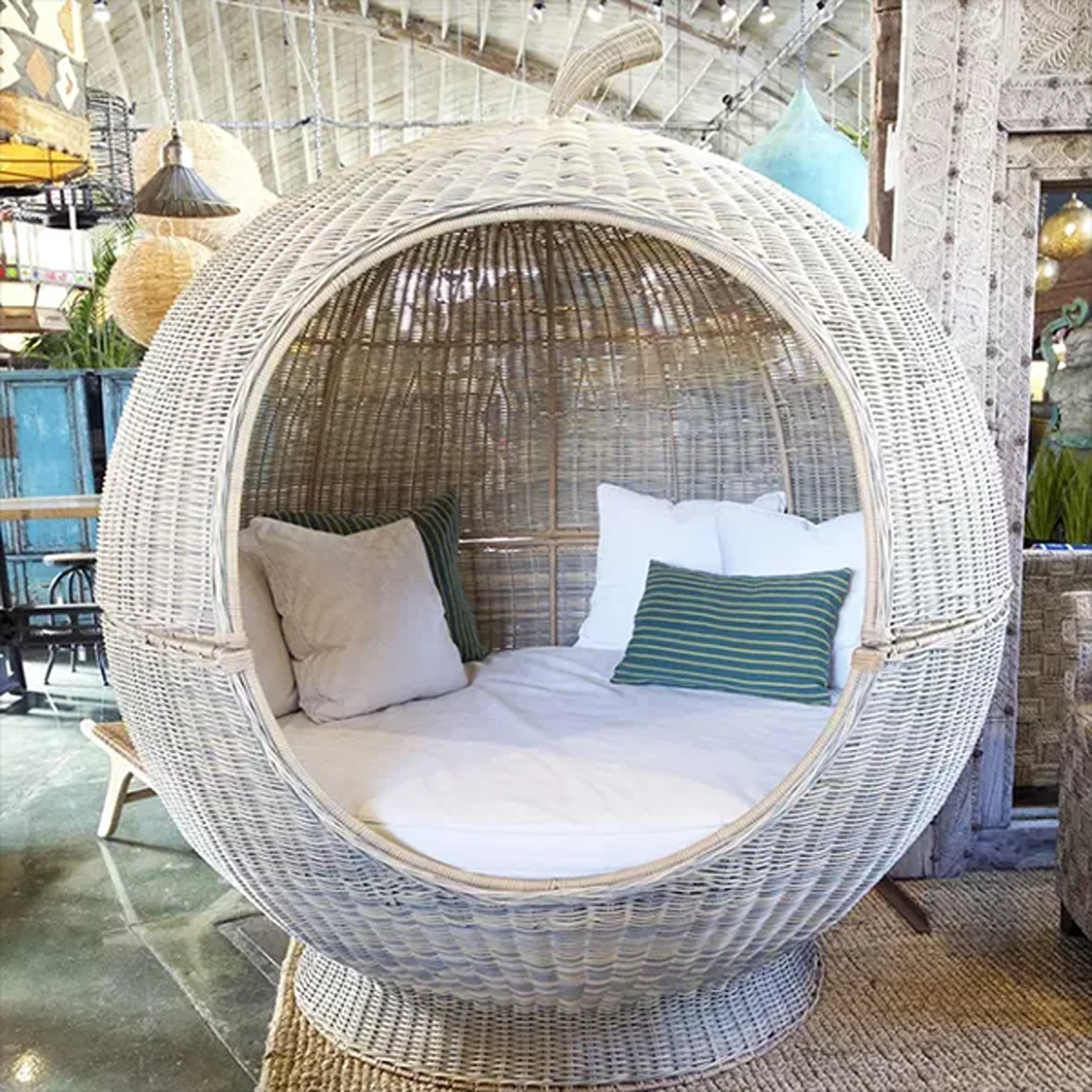 Bude Apple Rattan Garden Day Bed Sofa Lounger