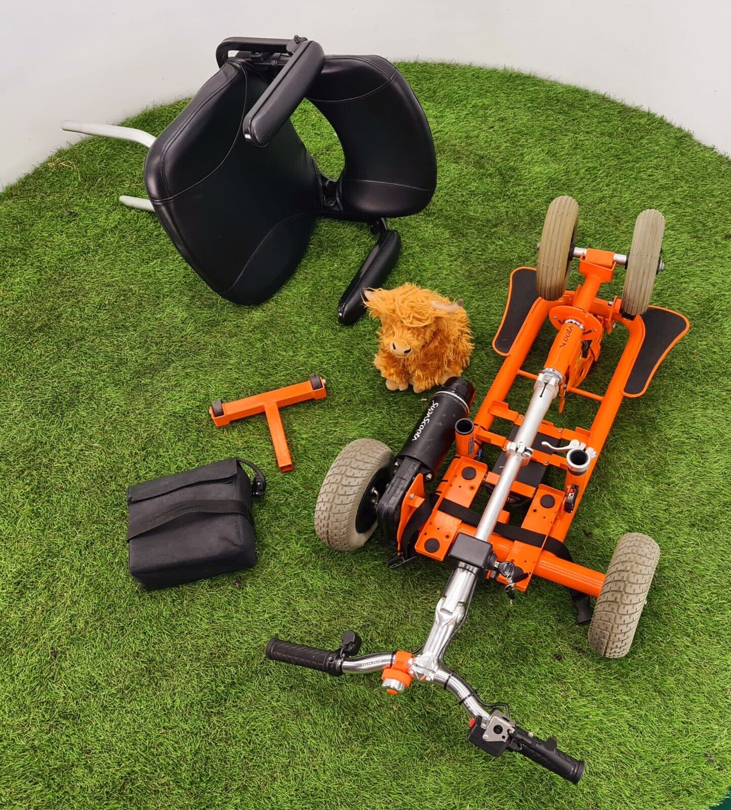 SUPASCOOTA HEAVY DUTY MOBILITY SCOOTER -FREE P&P