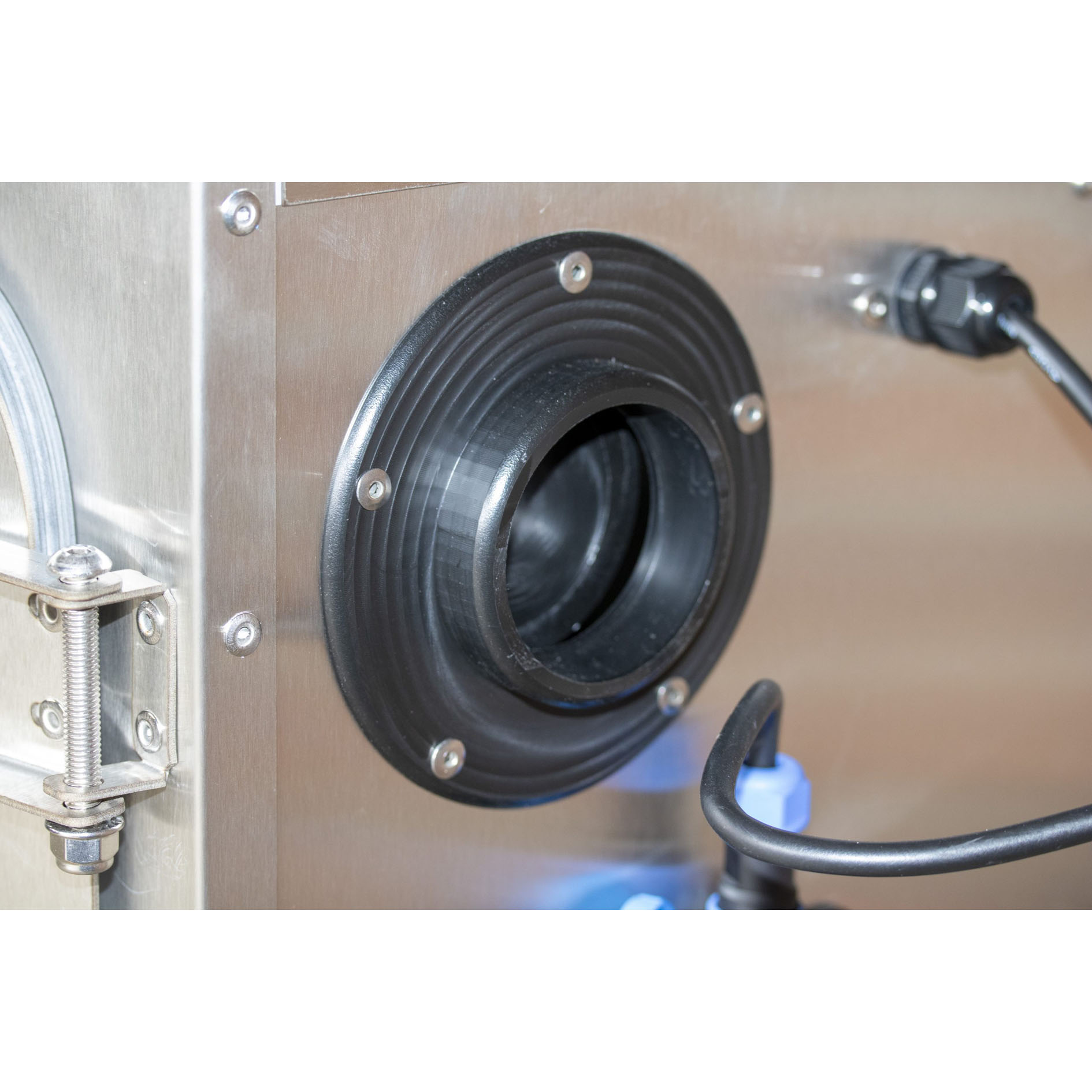 MiniMAX 500 Bench Top Vapour Blasting Machine