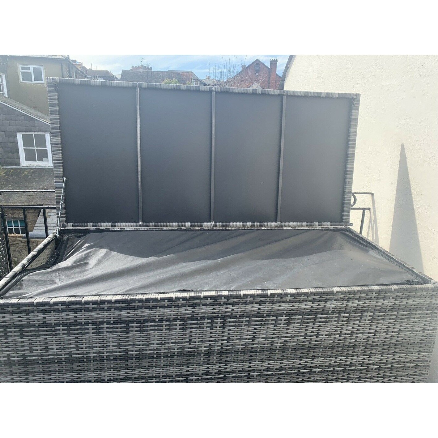 Maze Rattan London Outdoor Corner Sofa Set & Cushion Box, Grey