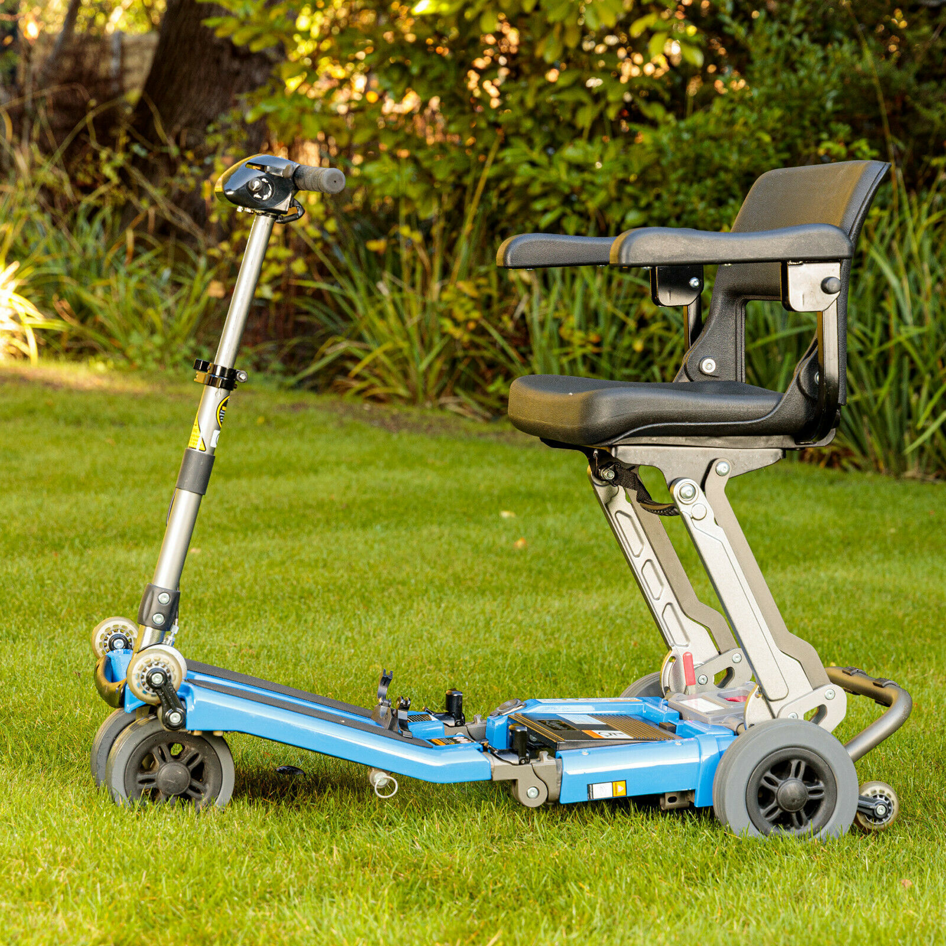 LUGGIE BLUE Folding Travel Mobility Boot Scooter FULLY SERVICED