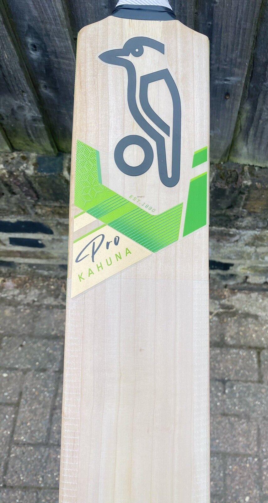 2022 KOOKABURRA KAHUNA PRO CRICKET BAT