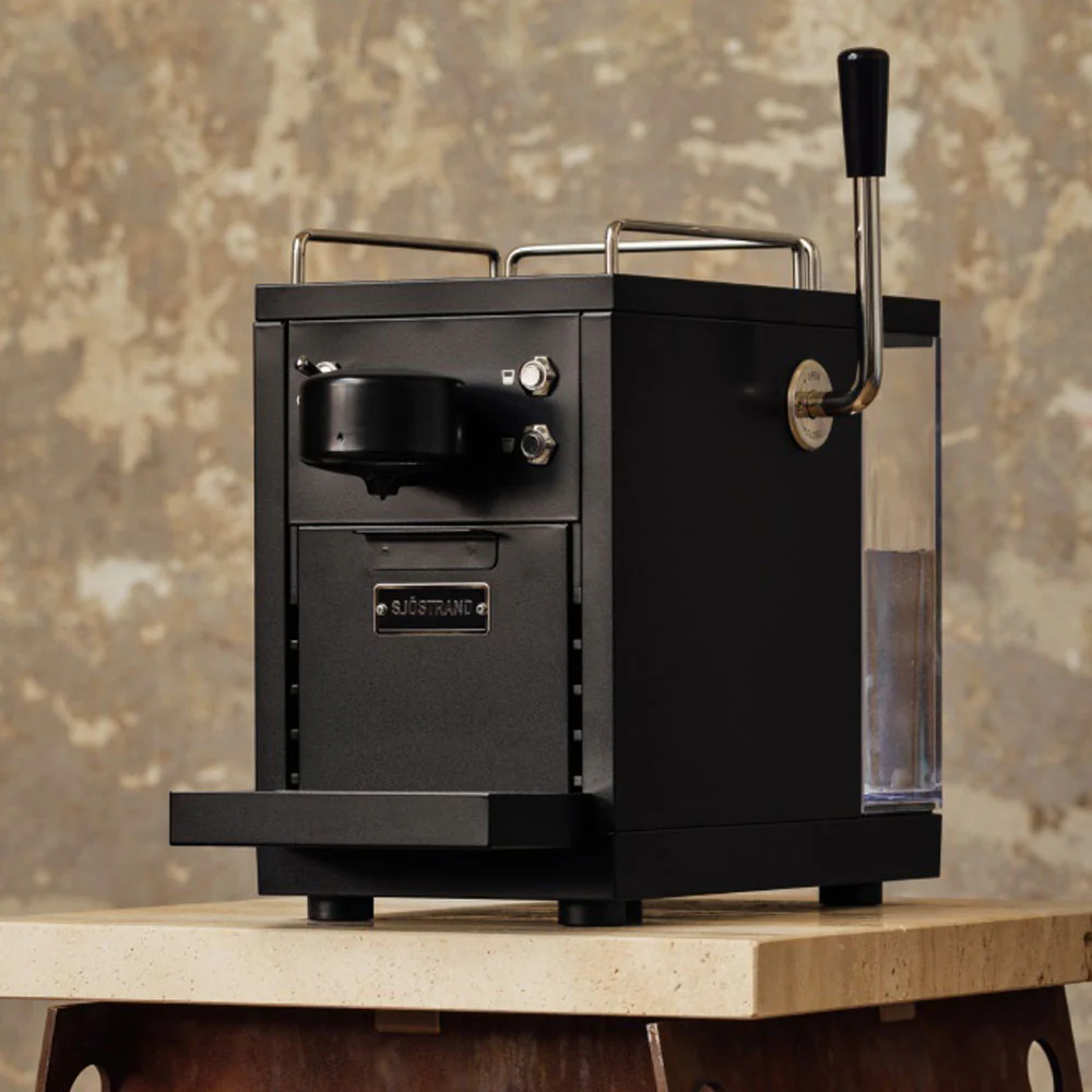 Sjöstrand Professional Kapselkaffeemaschine 2025 in Schwarz