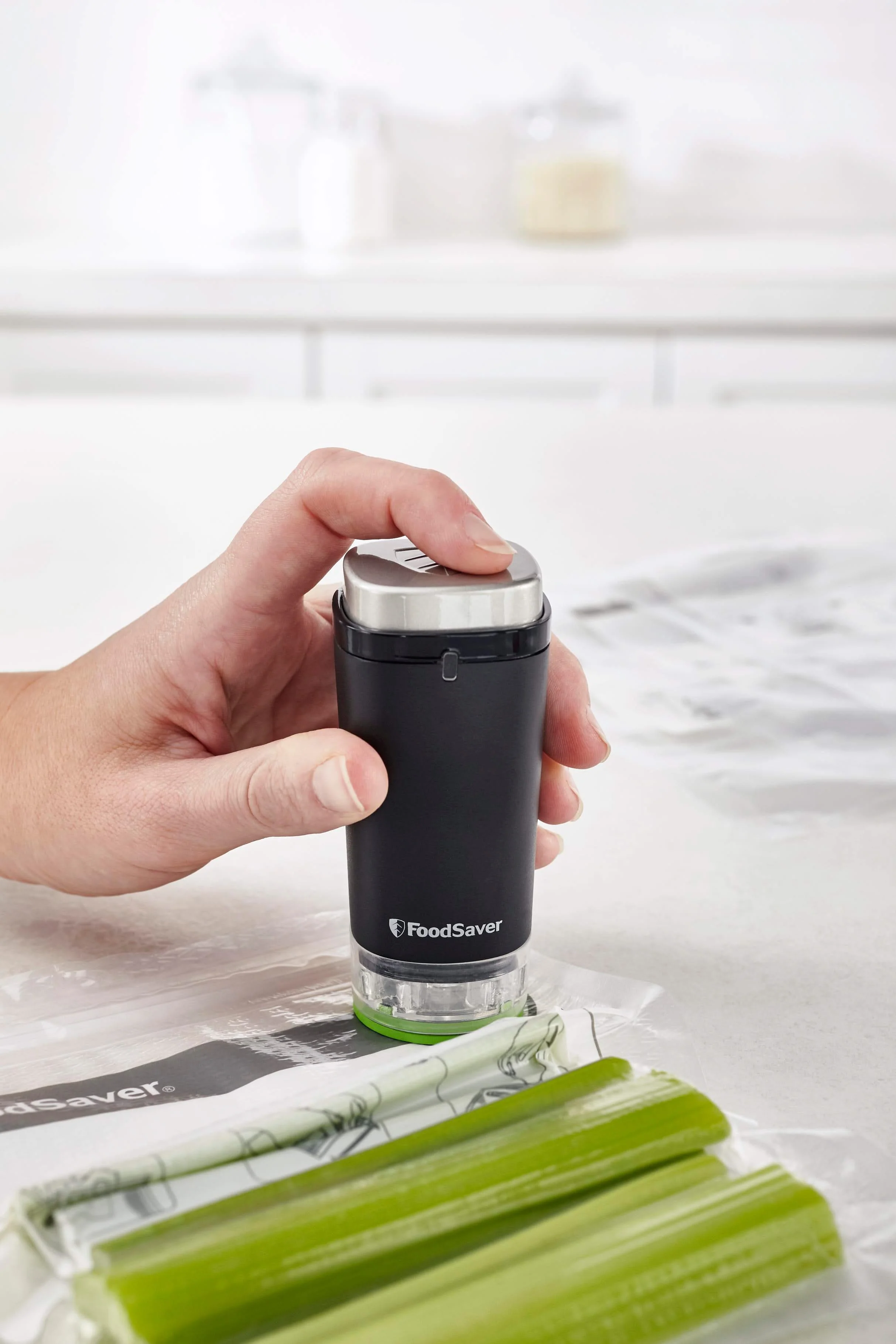 FoodSaver Tragbarer Vakuumierer – Kompakt – VS1199X