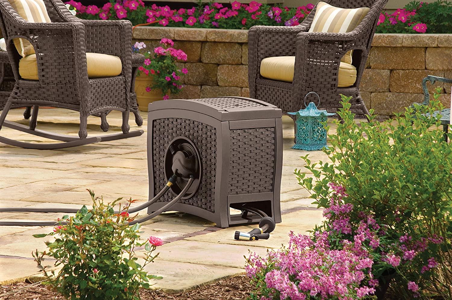 Suncast Aquawinder 125' Gartenschlauchaufroller im Rattan-Stil – Leicht, tragbar, müheloser automatischer Wasseraufroller – Java-Farbe