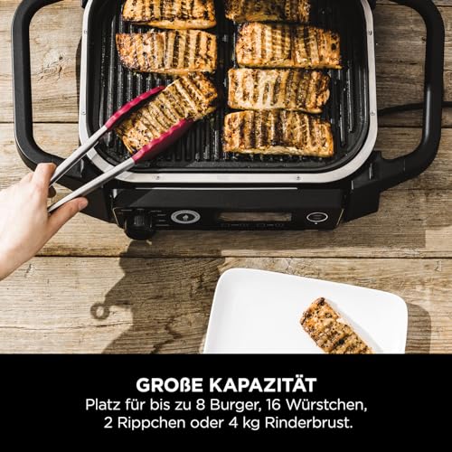 Ninja Woodfire Elektrogrill, Smoker und Heißluftfritteuse (Modelljahr 2025). 7-in-1-Gerät für den Außenbereich. Grill, Heißluftfrittieren, Räuchern, Grillen, Kochen. Wetterfest. Antihaftbeschichtet. Tragbar. Elektrisch. Grau/Schwarz OG701EU