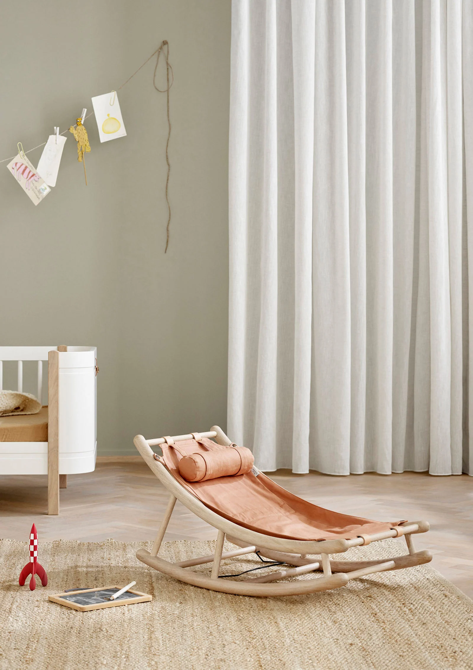Kleinkind-Hängematte 2025 „Holz“ Eiche/Karamell