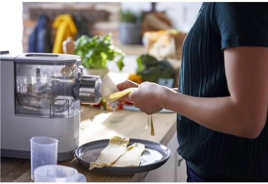 Philips Nudelmaschine - Vollautomatisch, Automatische Wiegefunktion, 4 Formen, Rezeptbuch, Weiß/Sunset Light Gray (HR2345/19)