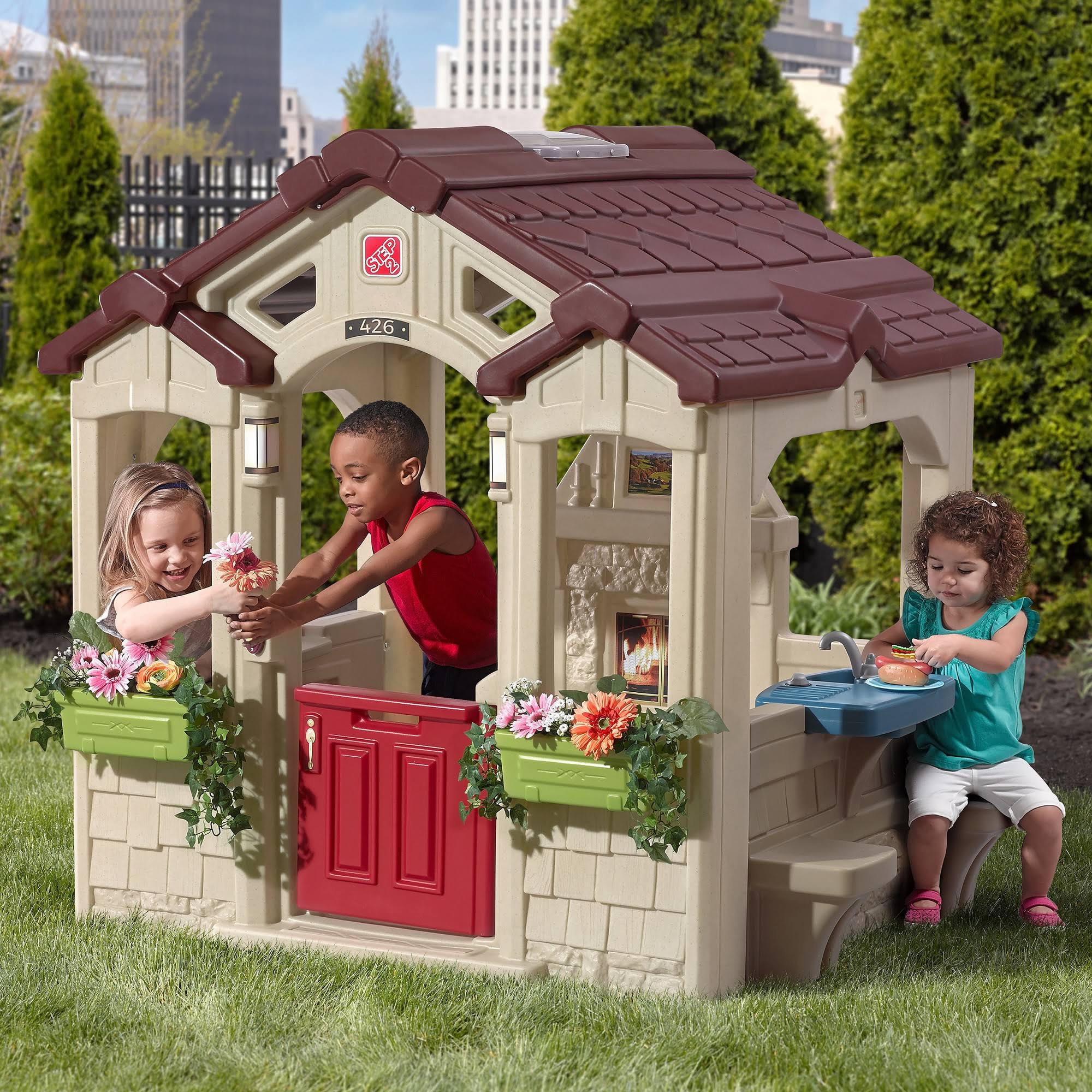 Step2 Charmantes Cottage-Spielhaus 2025 – Kinderspielhütte mit Küche und Kamin