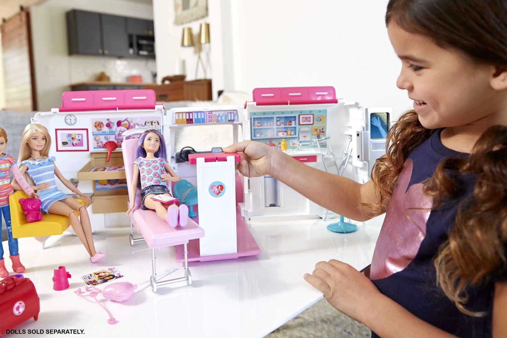 Barbie 2-in-1-Klinik – Tolles Spielset für Kinder ab 3 Jahren
