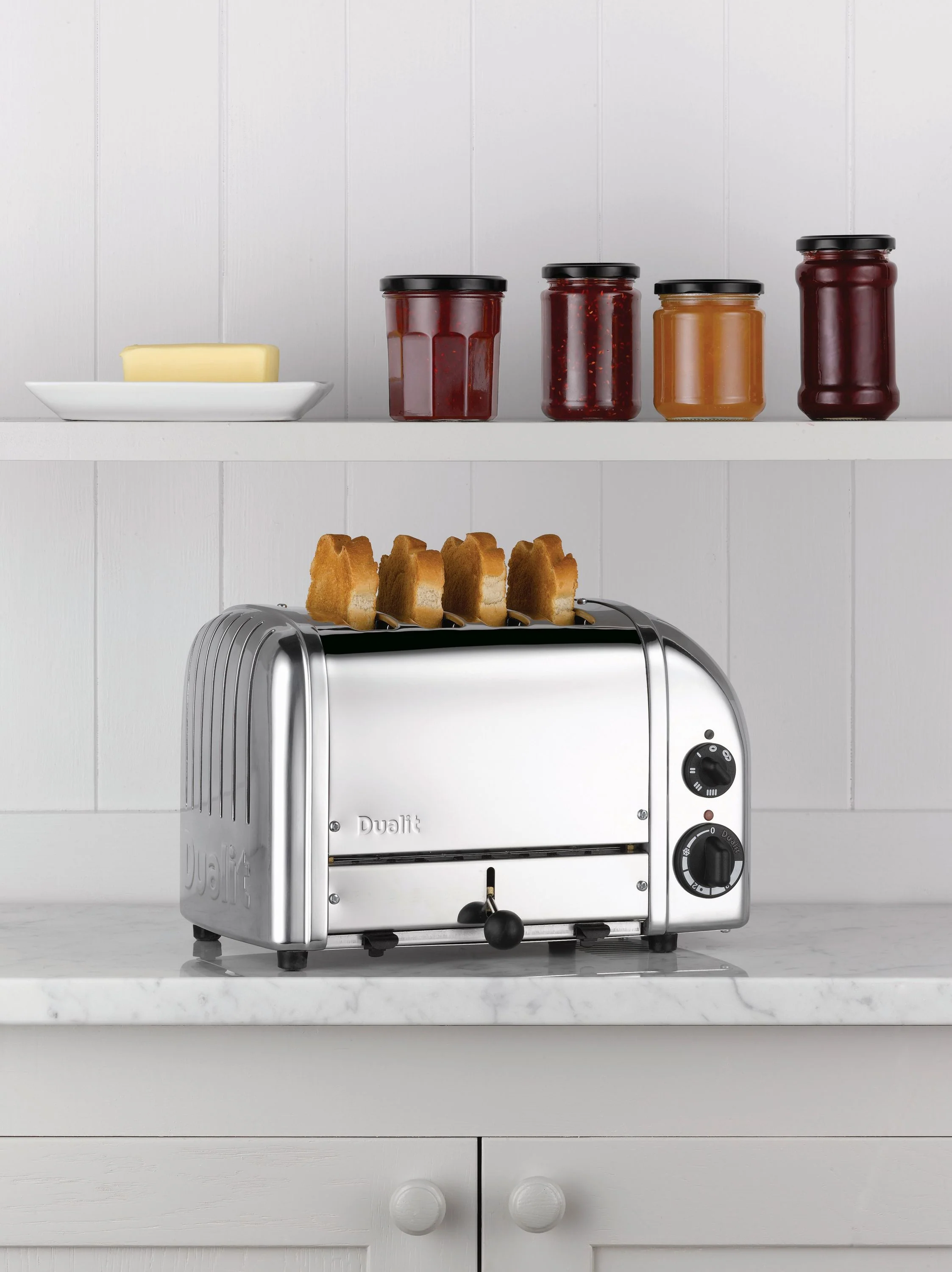 Dualit Classic 4-Schlitz-Toaster (Modelljahr 2025) – Oberfläche aus poliertem Metall