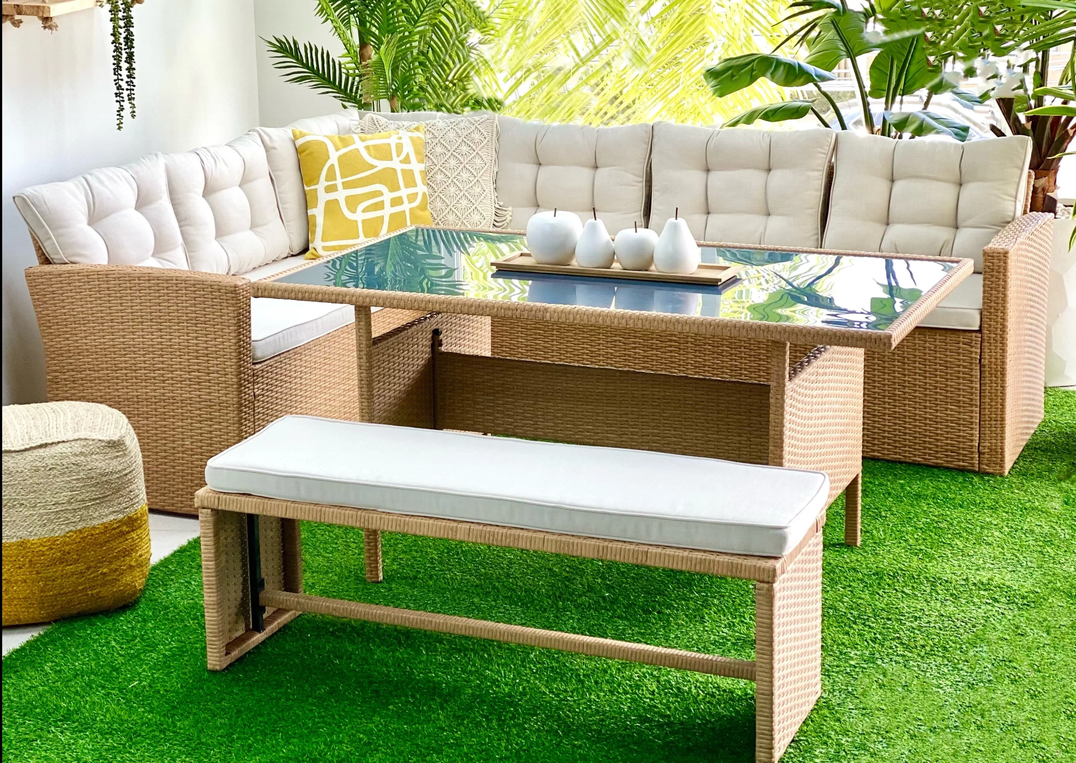 Jasmel Outdoor-Rattan-Chaiselongue und Esstisch mit Bank
