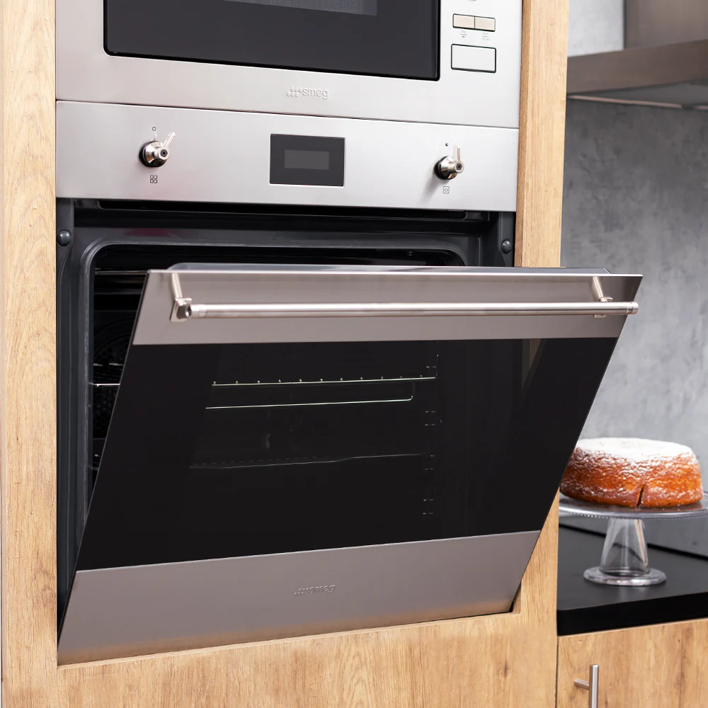 2025 Smeg SF6301TVX 70L Einbaubackofen