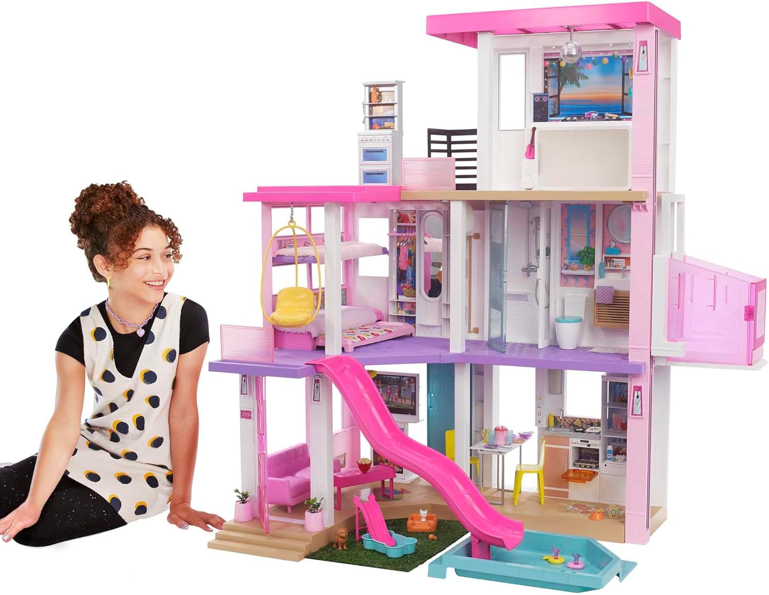 Barbie Traumhaus Puppenhaus – mit Pool, Rutsche und Aufzug – mit Licht und Sound – über 75 Teile – 104 x 109 cm – Geschenk für Kinder von 3–7 Jahren, GRG93