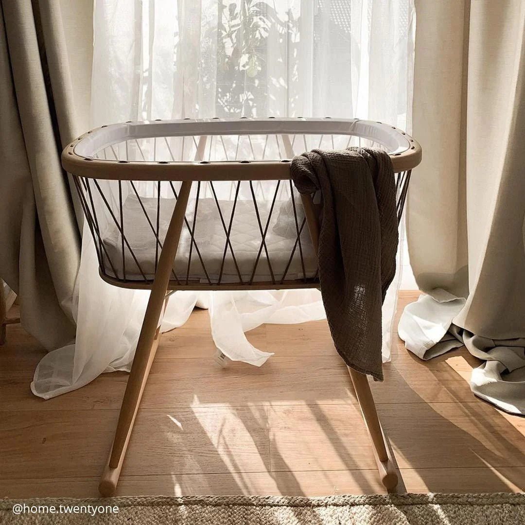 KUMI Babybett 2025 von Charlie Crane – Ein transparenter und behaglicher Kokon mit innovativem Design