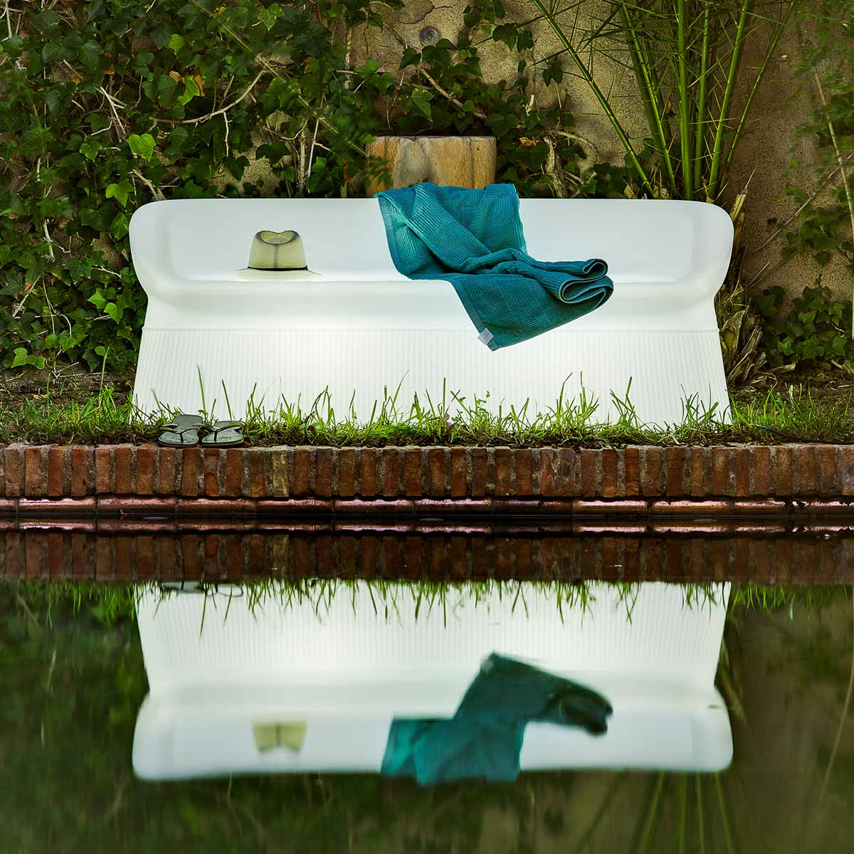 Menorca Bank für den Außenbereich