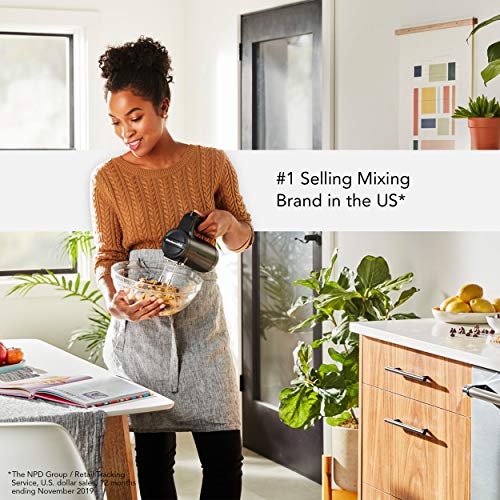 KitchenAid 7-Gang-Akku-Handmixer (Modell KHMB732) – Baujahr 2025. Mattschwarz.